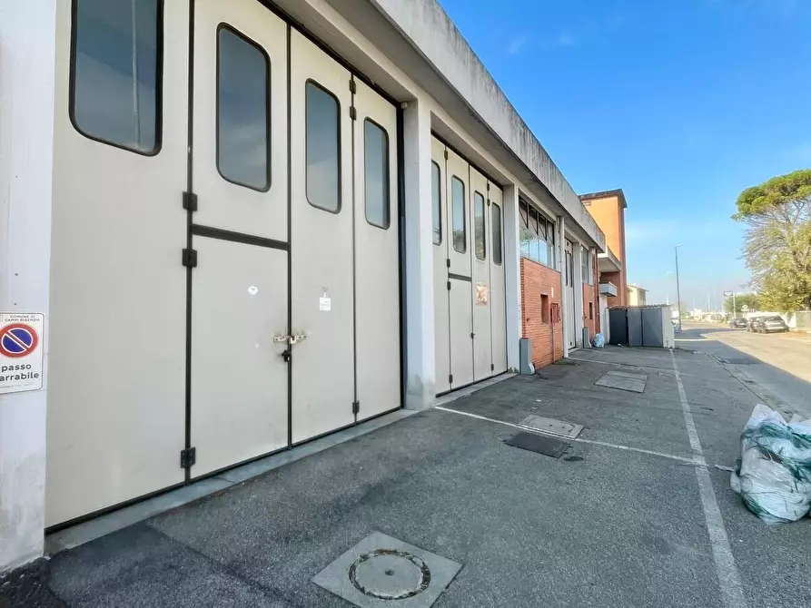 Immagine 10 di Capannone industriale in vendita  in Via Castronella a Campi Bisenzio