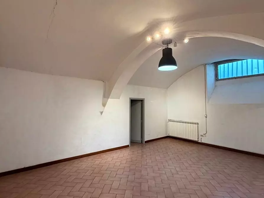 Immagine 5 di Laboratorio in vendita  in Via Lorenzo Il Magnifico a Firenze