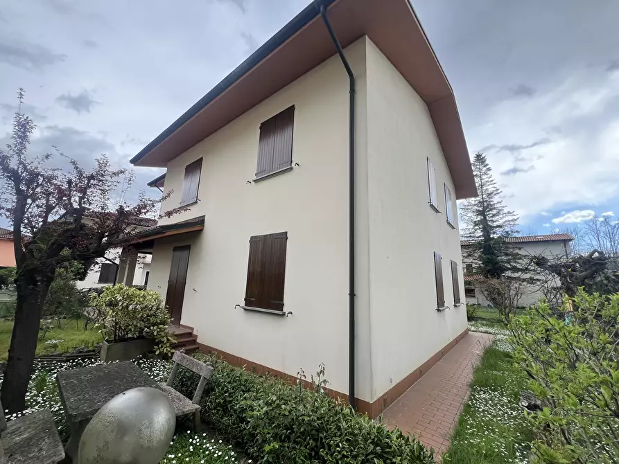 Immagine 5 di Villa in vendita  in Via Alessandro Volta 54 a Crevalcore