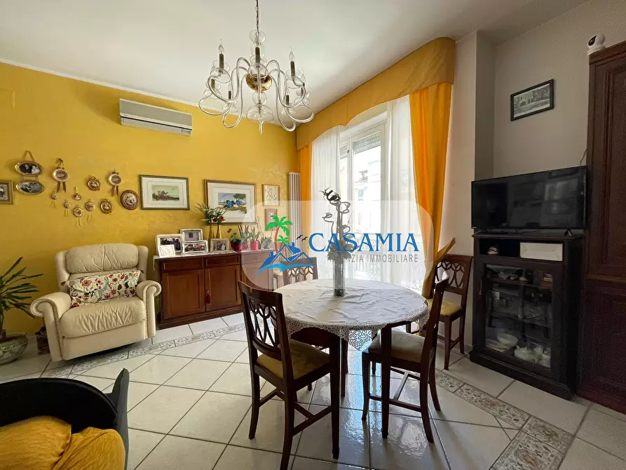 Immagine 5 di Pentalocale in vendita  in Via Montebello a San Benedetto Del Tronto