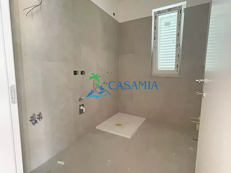 Immagine 11 di Casa trifamiliare in vendita  a Grottammare