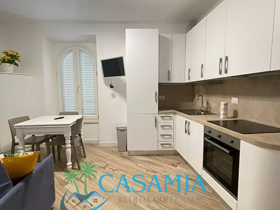 Immagine 3 di Bilocale in vendita  a Cupra Marittima