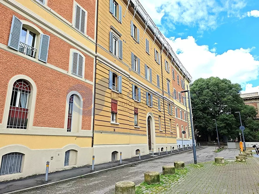 Immagine 2 di Quadrilocale in affitto  in Via Foscolo a Bologna