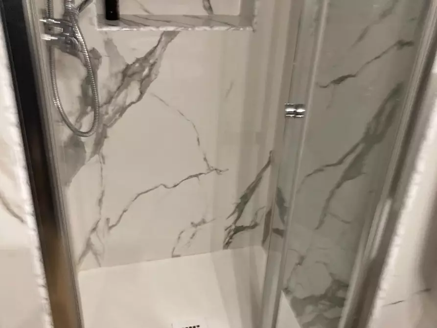 Immagine 33 di Bilocale in affitto  in Via degli Angeli a Bologna