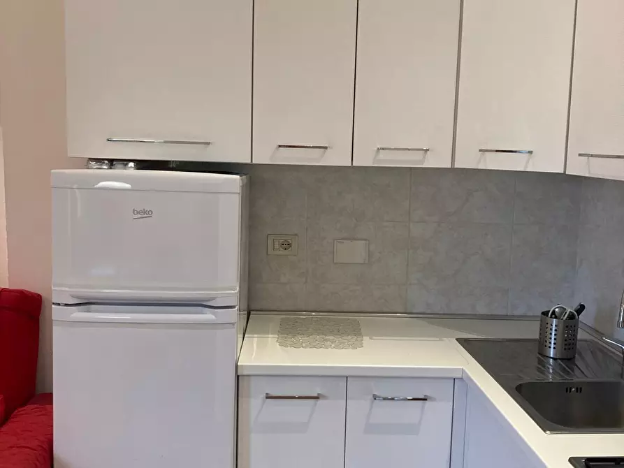 Immagine 13 di Trilocale in affitto  a Bologna