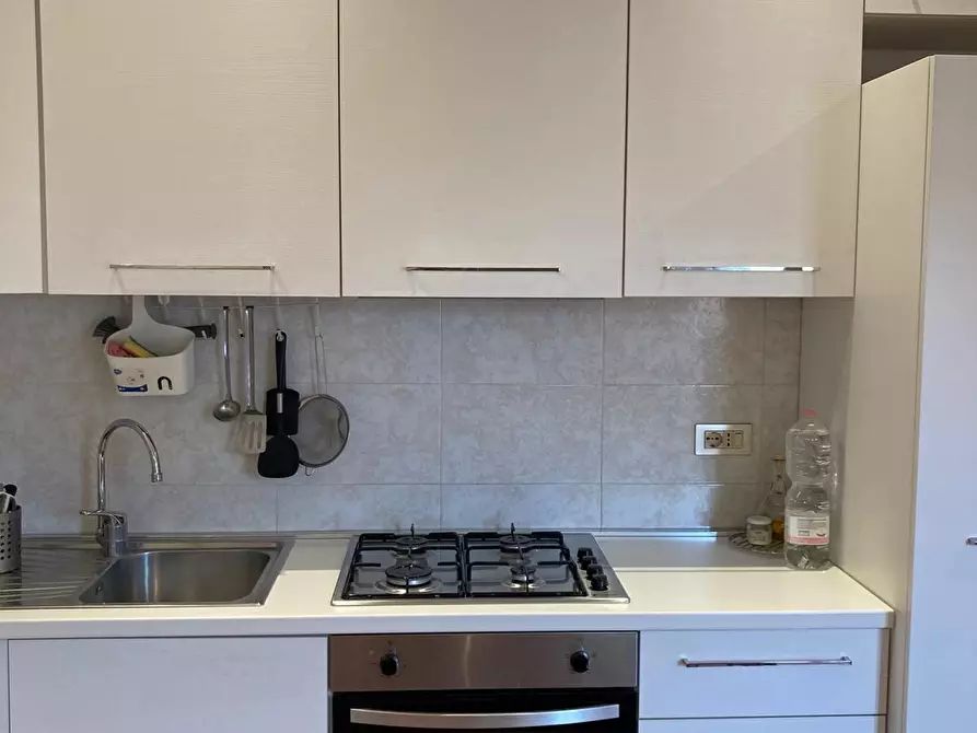 Immagine 15 di Trilocale in affitto  a Bologna