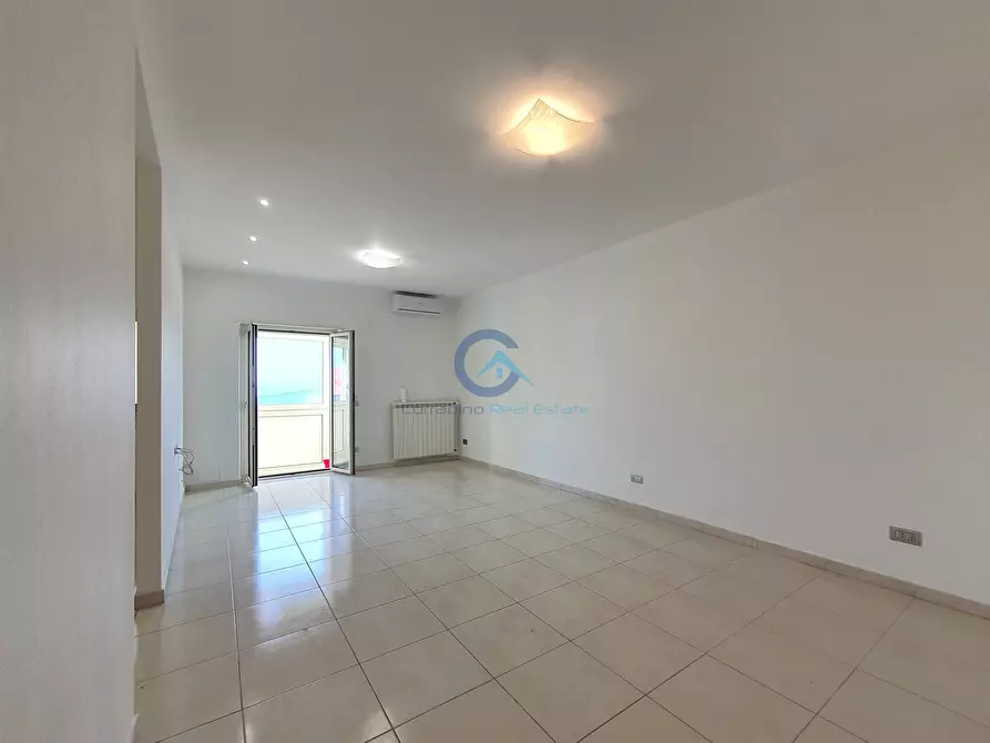 Immagine 1 di Trilocale in affitto  in Via Domenico Marincola Pistoia 115 a Catanzaro