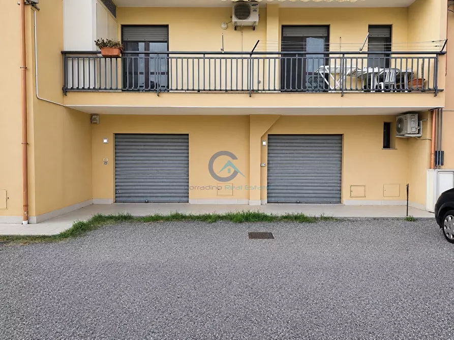 Immagine 1 di Magazzino in vendita  in Via Nino Gemelli 26 a Catanzaro