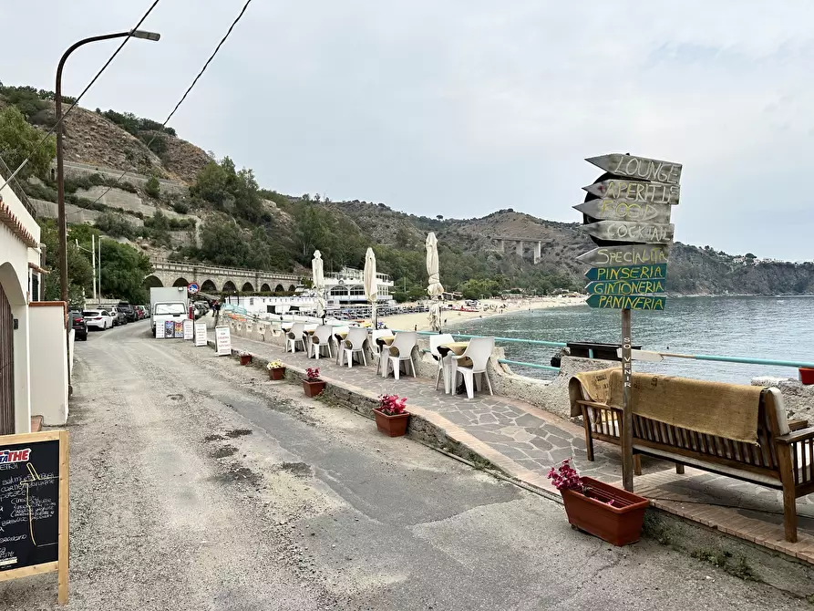 Immagine 12 di Porzione di casa in vendita  in Via Raffaele Grillone 48 a Stalettì