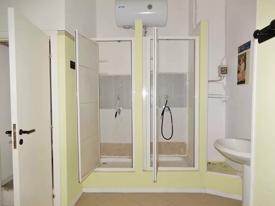 Immagine 3 di Magazzino in affitto  a Catanzaro