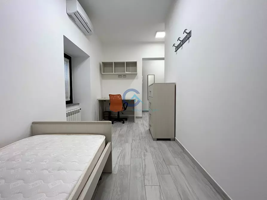 Immagine 6 di Stanza singola in affitto  a Catanzaro