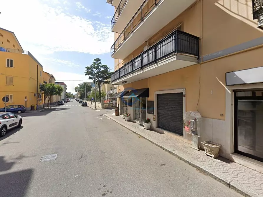 Immagine 1 di Locale commerciale in affitto  in Via Murano 7 a Catanzaro