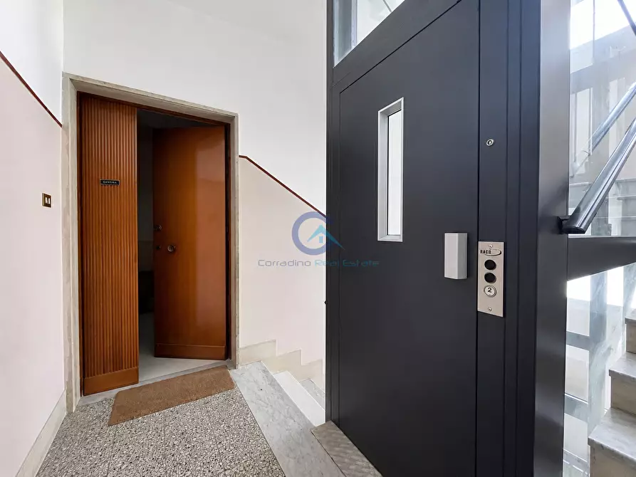 Immagine 21 di Quadrilocale in vendita  in Viale Crotone 66 a Catanzaro