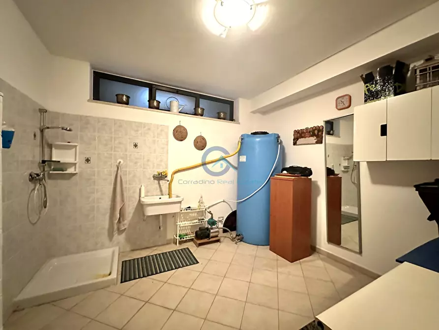 Immagine 4 di Garage in vendita  in Via Laerte 5 a Squillace