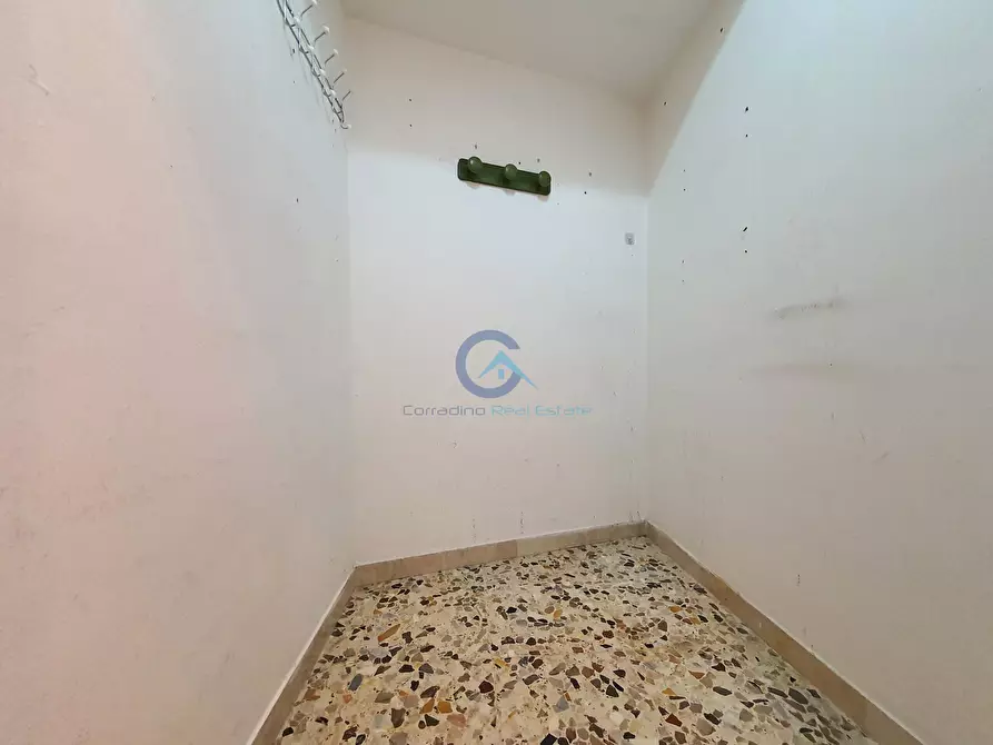 Immagine 13 di Bilocale in affitto  in Viale Vincenzo de Filippis 116 a Catanzaro