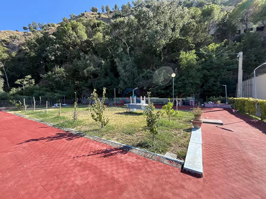 Immagine 21 di Quadrilocale in vendita  a Stalettì