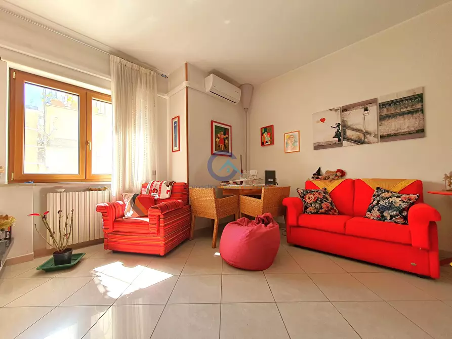 Immagine 3 di Trilocale in vendita  in Viale Cassiodoro 25 a Catanzaro