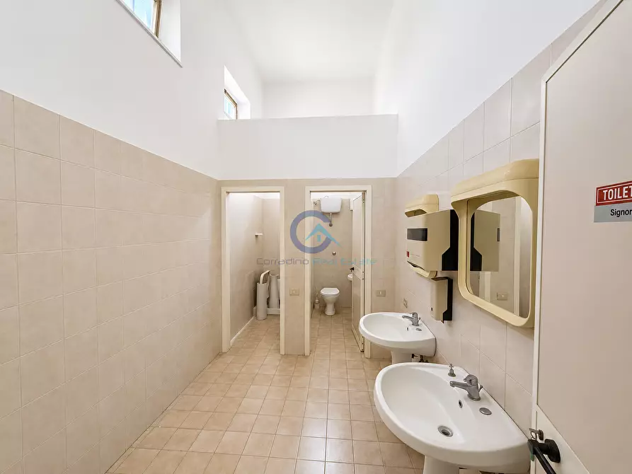 Immagine 4 di Ufficio in vendita  in Via U. Fondacaro 37/a a Catanzaro
