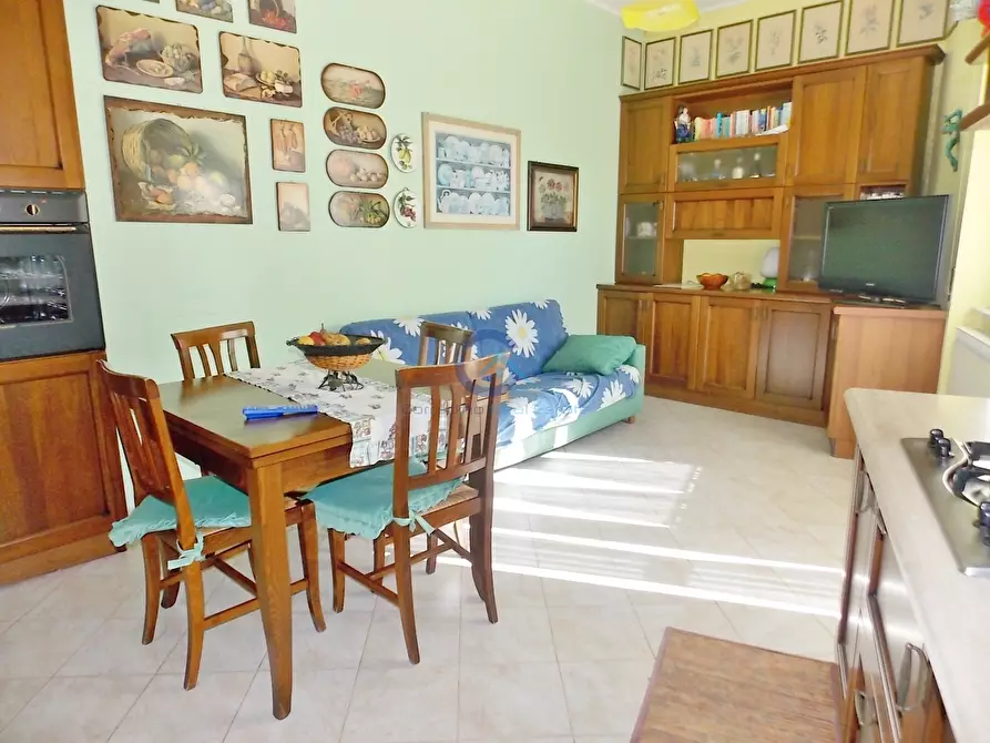 Immagine 6 di Stanza singola in affitto  a Catanzaro