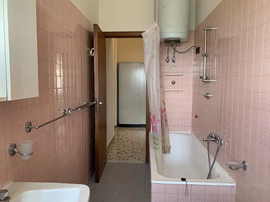 Immagine 18 di Stanza singola in affitto  a Catanzaro