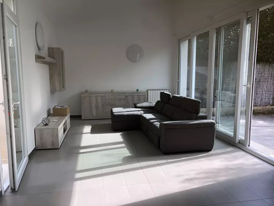 Immagine 25 di Villa in vendita  in VIA GELA a Siracusa