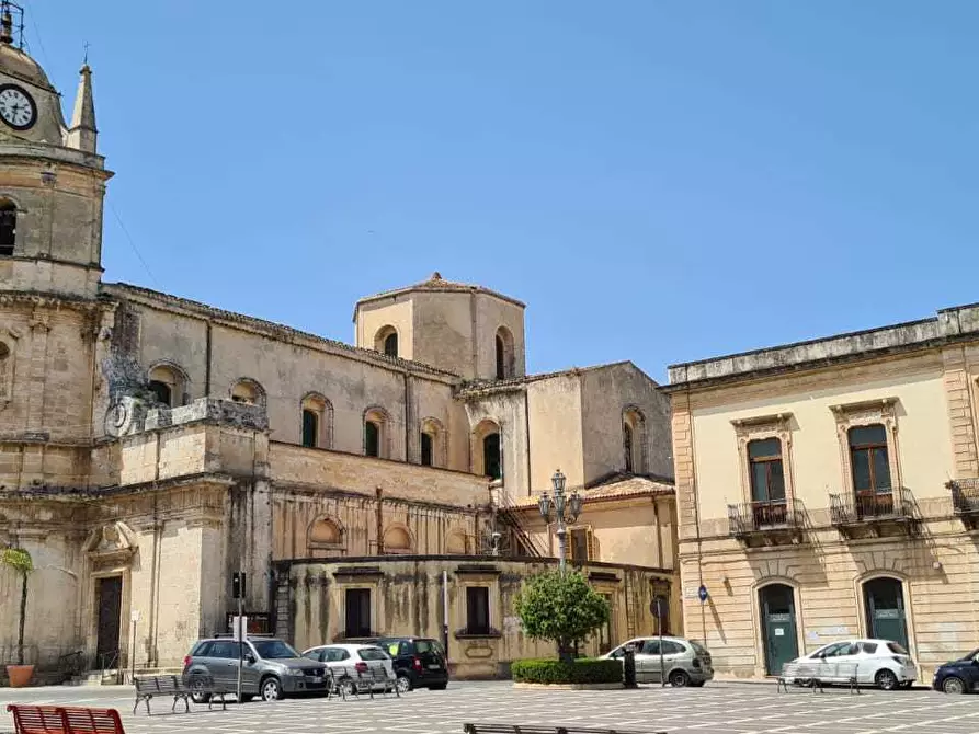 Immagine 1 di Casa indipendente in vendita  in Via IV Novembre a Floridia