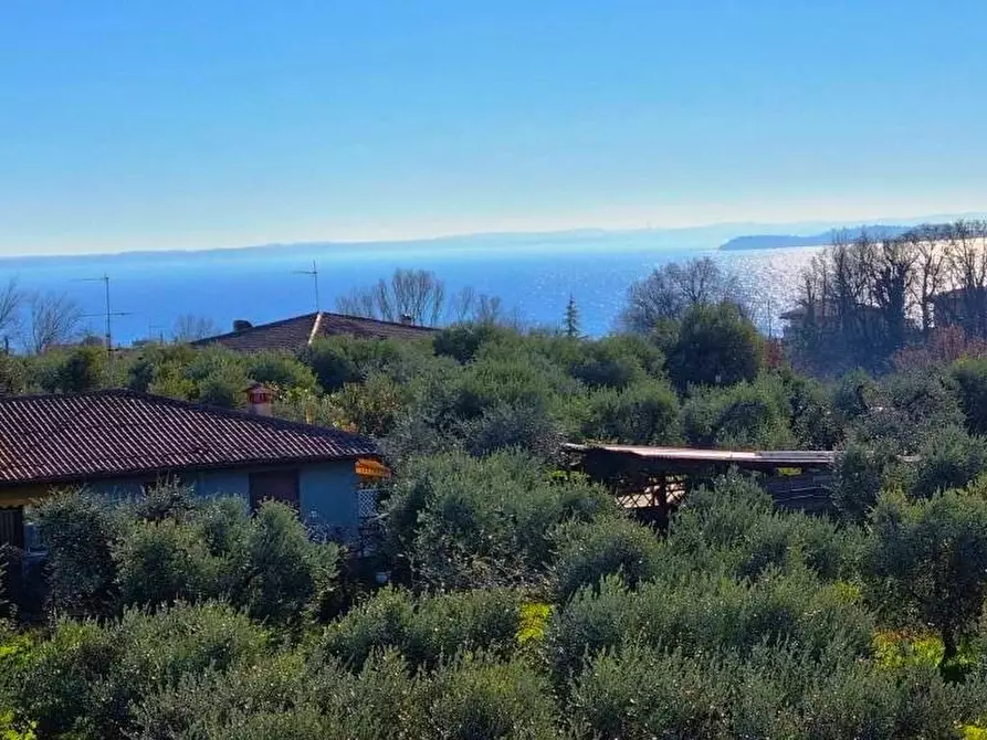 Immagine 1 di Casa indipendente in vendita  a Manerba Del Garda