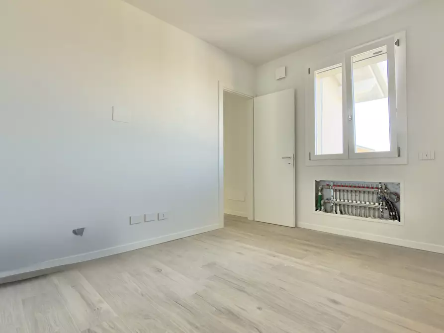 Immagine 17 di Quadrilocale in vendita  in VIA MATTEI a Nuvolera