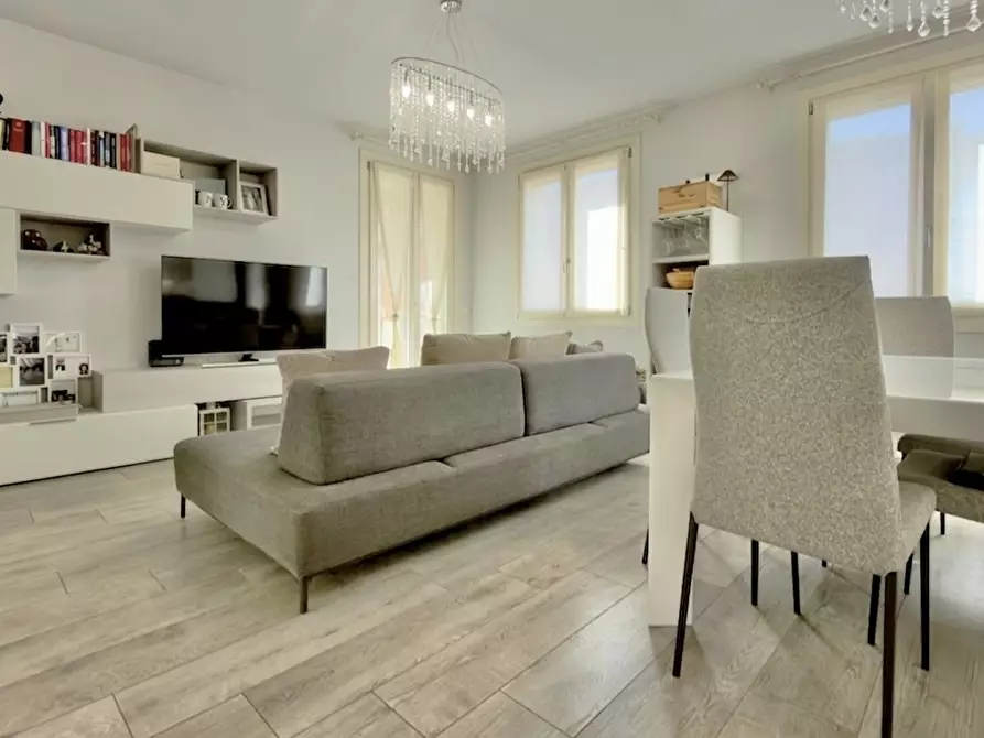 Immagine 3 di Trilocale in vendita  in Via Broli 45 a Rezzato