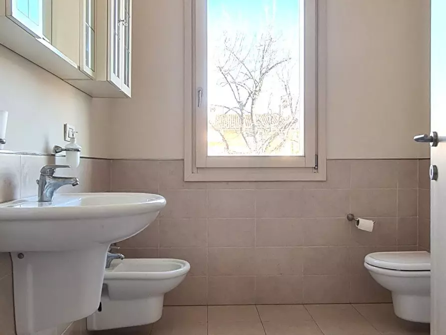 Immagine 10 di Trilocale in vendita  in Piazzetta Risorgimento 1 a Montirone