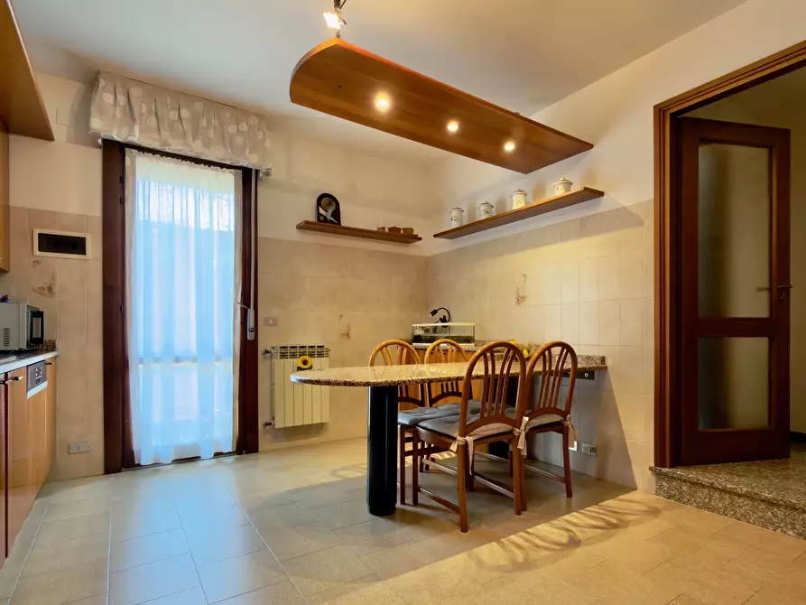 Immagine 10 di Villetta a schiera in vendita  in Via Benvenuto Cellini a Brescia