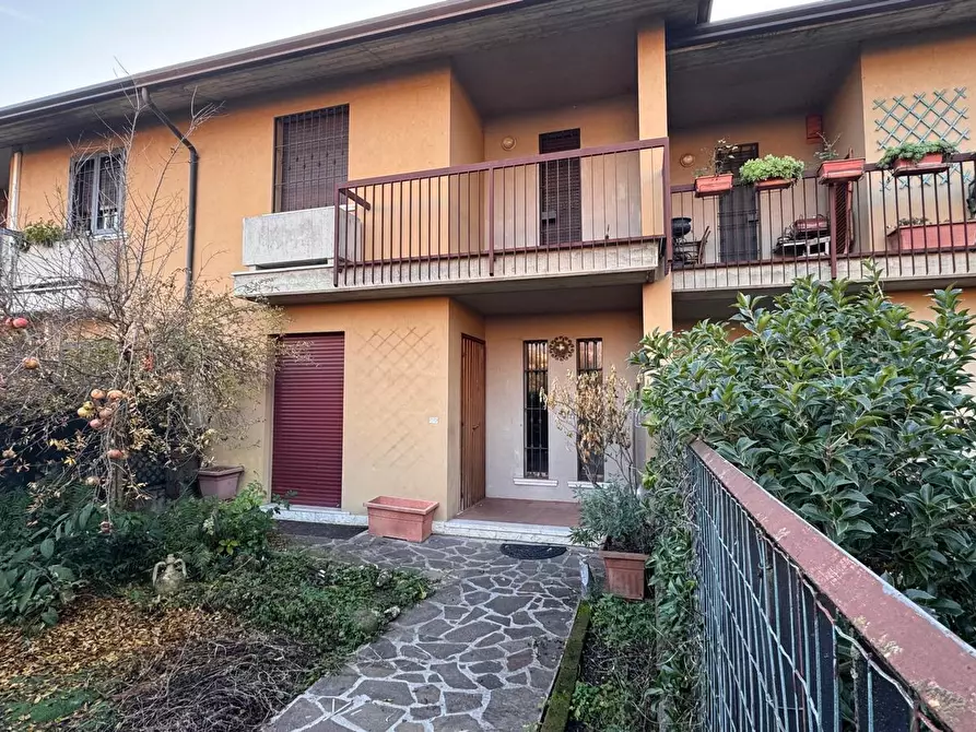 Immagine 2 di Villetta a schiera in vendita  in Via Aldo Moro 9 a Cellatica