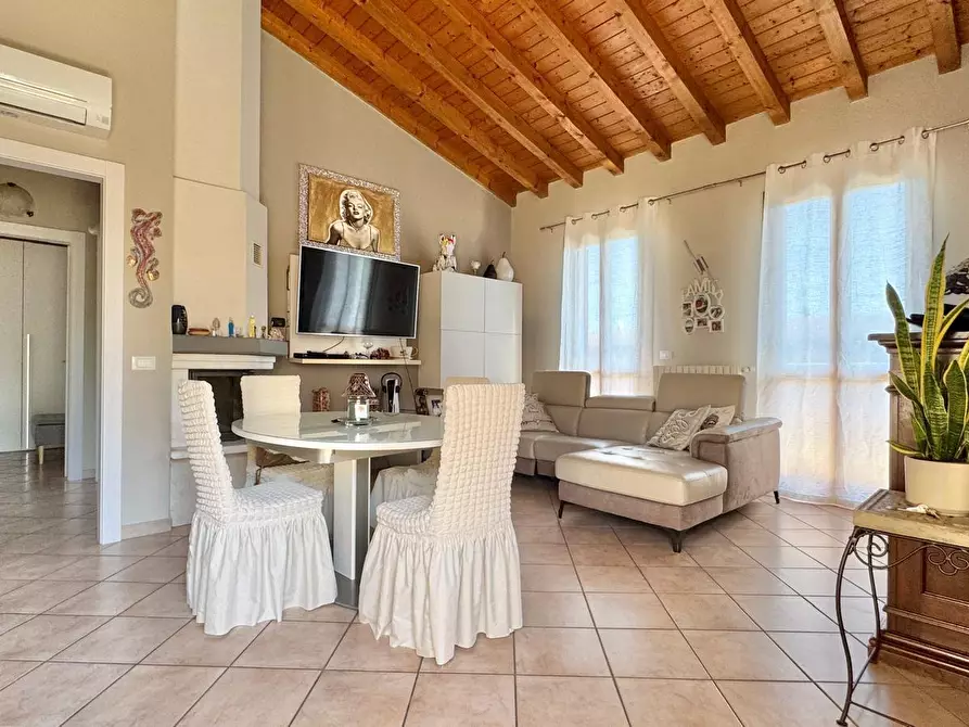 Immagine 1 di Trilocale in vendita  in Via Angelo Mazzoldi a Montichiari