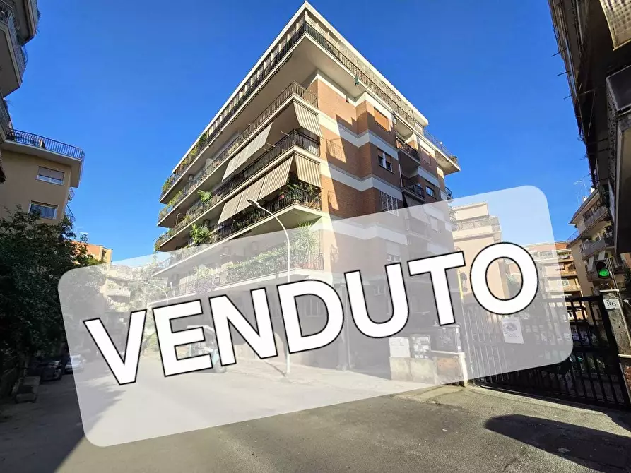 Immagine 1 di Quadrilocale in vendita  in Via Adolfo Albertazzi 92 a Roma