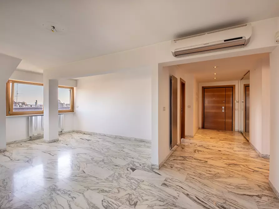 Immagine 1 di Trilocale in vendita  in Via Pietro Mascagni a Roma