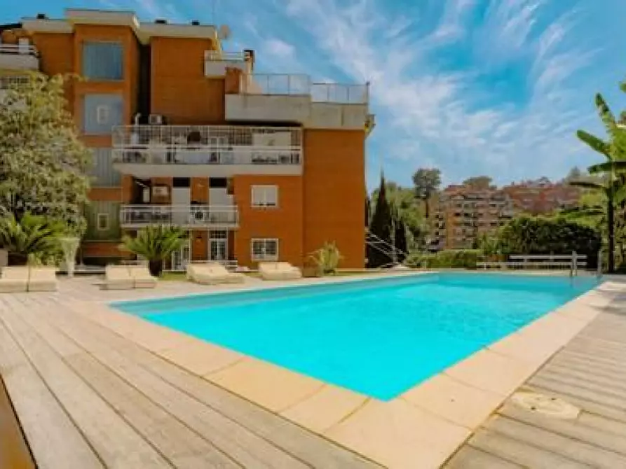 Immagine 2 di Pentalocale in vendita  in Via Misurina a Roma