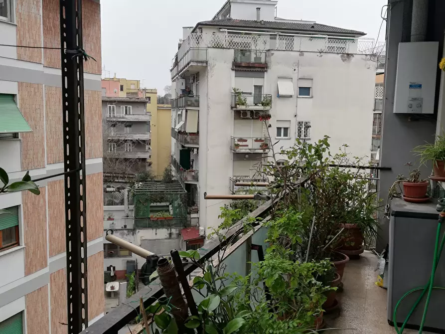 Immagine 25 di Bilocale in affitto  in Via Pietro Mascagni 186 a Roma