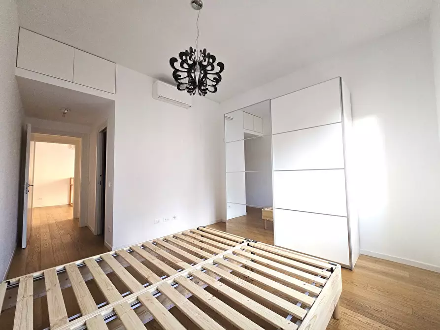 Immagine 19 di Trilocale in affitto  in Via Capo Miseno 6 a Roma