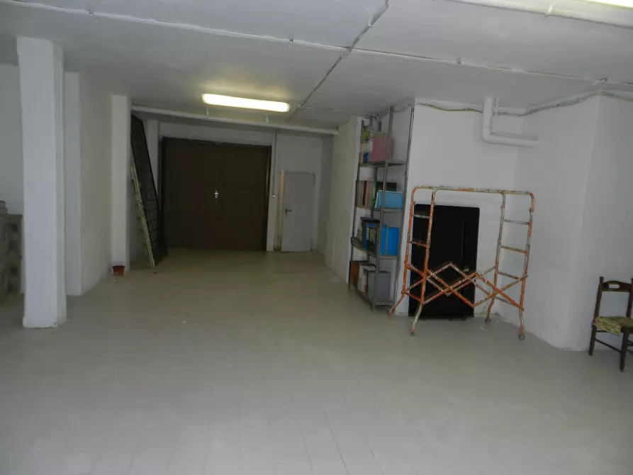 Immagine 5 di Showroom in vendita  in Via degli Abeti 29 a Roma