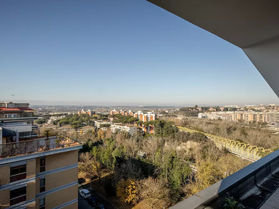 Immagine 19 di Trilocale in vendita  in Via Pietro Mascagni a Roma