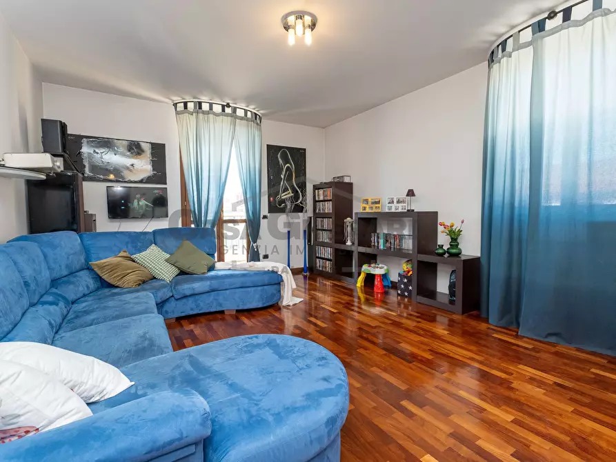 Immagine 10 di Trilocale in vendita  in Via XXV Aprile 1945 43 a Brembate Di Sopra