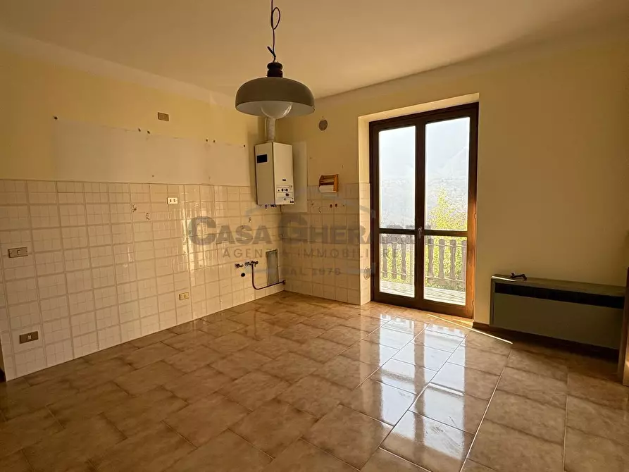 Immagine 3 di Trilocale in vendita  in Via Santa Geltrude Comensoli a Rota D'imagna