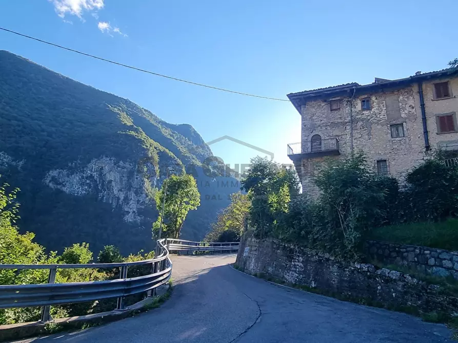 Immagine 16 di Rustico / casale in vendita  a Val Brembilla