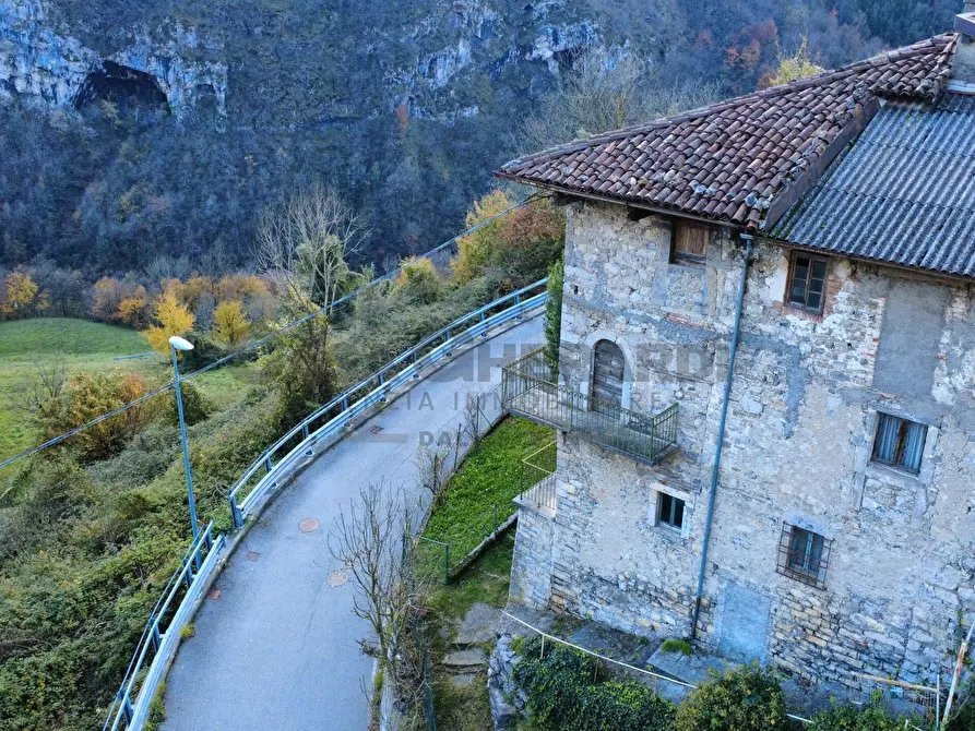 Immagine 5 di Rustico / casale in vendita  a Val Brembilla