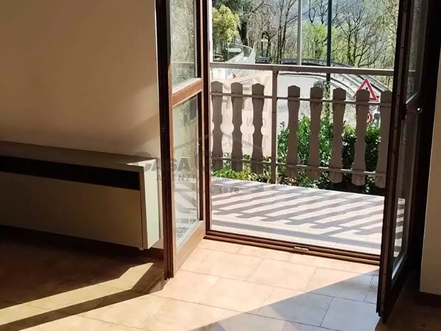 Immagine 7 di Rustico / casale in vendita  in Via Santa Geltrude Comensoli a Rota D'imagna