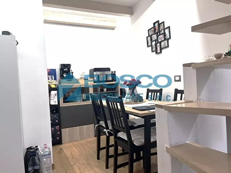 Immagine 1 di Loft/Open space in vendita  in Viale San Bartolomeo 199 a La Spezia
