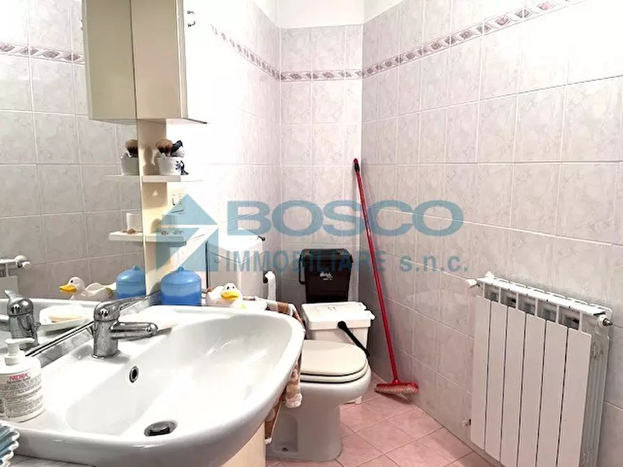 Immagine 20 di Pentalocale in vendita  in via Pezzi Grandi a La Spezia