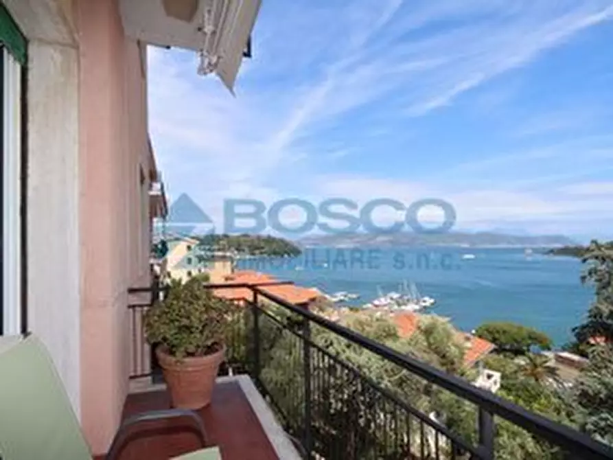 Immagine 2 di Trilocale in vendita  in Viottolo della Martina 5 a Portovenere