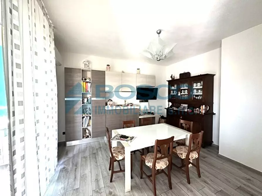 Immagine 11 di Pentalocale in vendita  in Via Paverano 45 a La Spezia