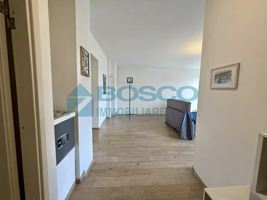 Immagine 13 di Pentalocale in vendita  in Viale Mazzini a La Spezia